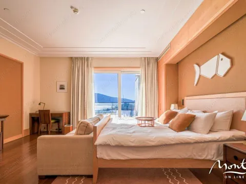 Prodaja, trosoban stan, 381m², Tivat, Crna Gora - image 4