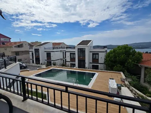 Prodaja, dvosoban stan, 48m², Tivat, Crna Gora - image 1