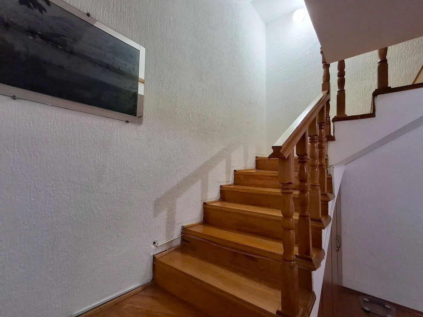 Izdavanje, kuća, 350m², Dahna, Podgorica