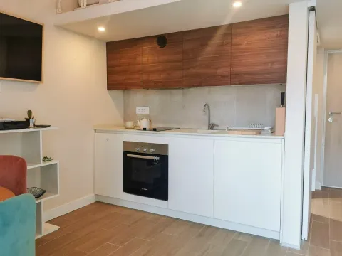 Rent, apartment, 20m², Tivat, Crna Gora - image 8