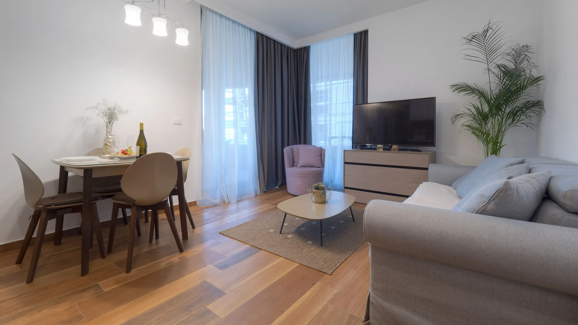 Izdavanje, jednosoban stan, 50m², Centar, Budva