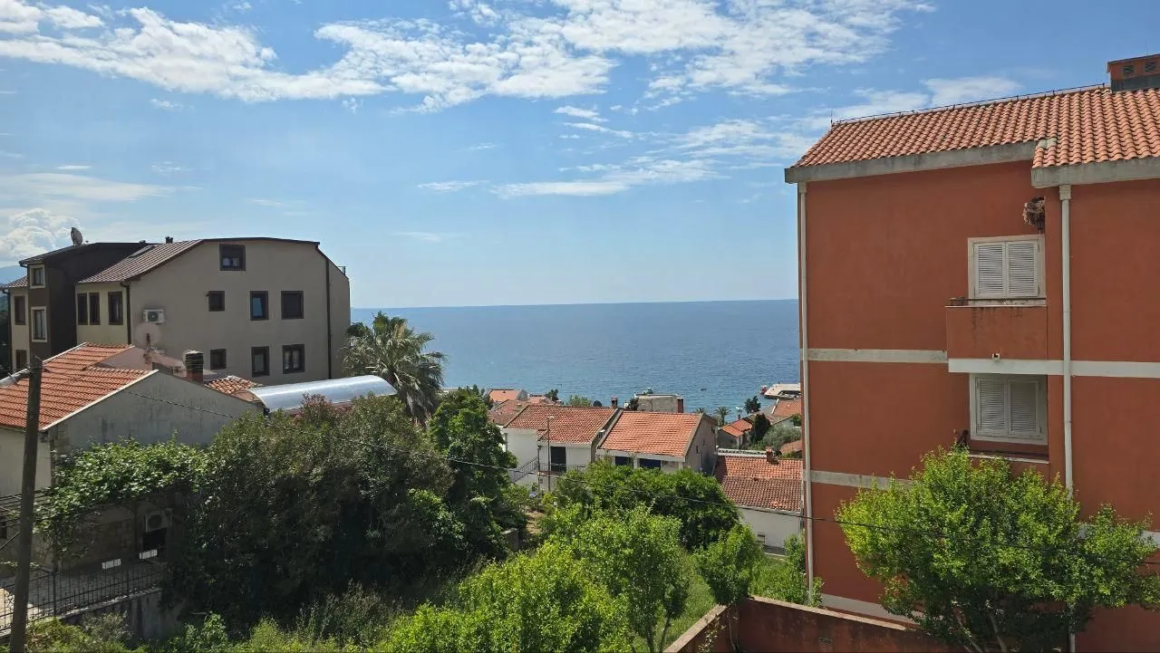 Sale, two bedroom apartment, 92m², Petrovac, Budva