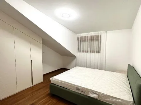 Izdavanje, četvorosoban stan, 127m², Master Kvart, Podgorica - image 14