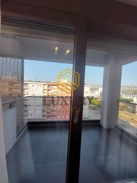 Pogled sa terase na okolne stambene zgrade. - image 11