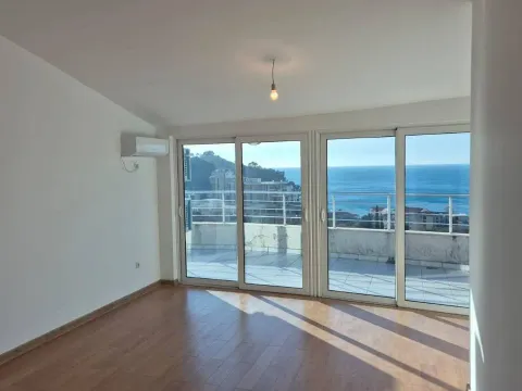 Sale, two bedroom apartment, 85m², Petrovac, Budva - image 2