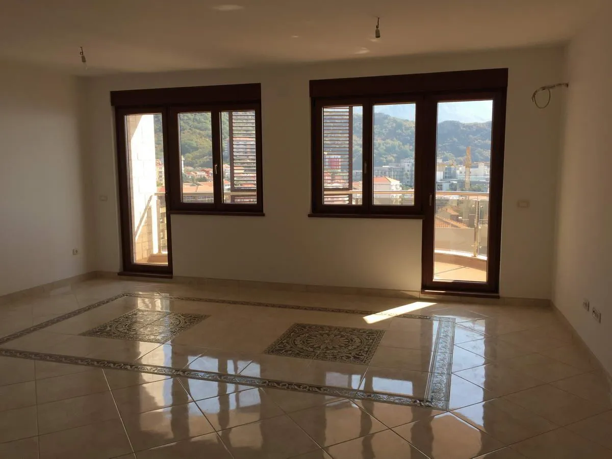Sale, two bedroom apartment, 103m², Bečići, Budva