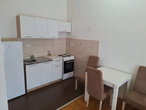 Prodaja, jednosoban stan, 37m², Stari Aerodrom, Podgorica - image 3