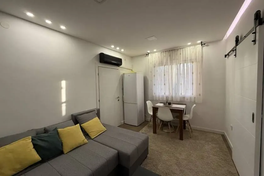 Rent, two bedroom apartment, 40m², Lisičji Potok, Beograd
