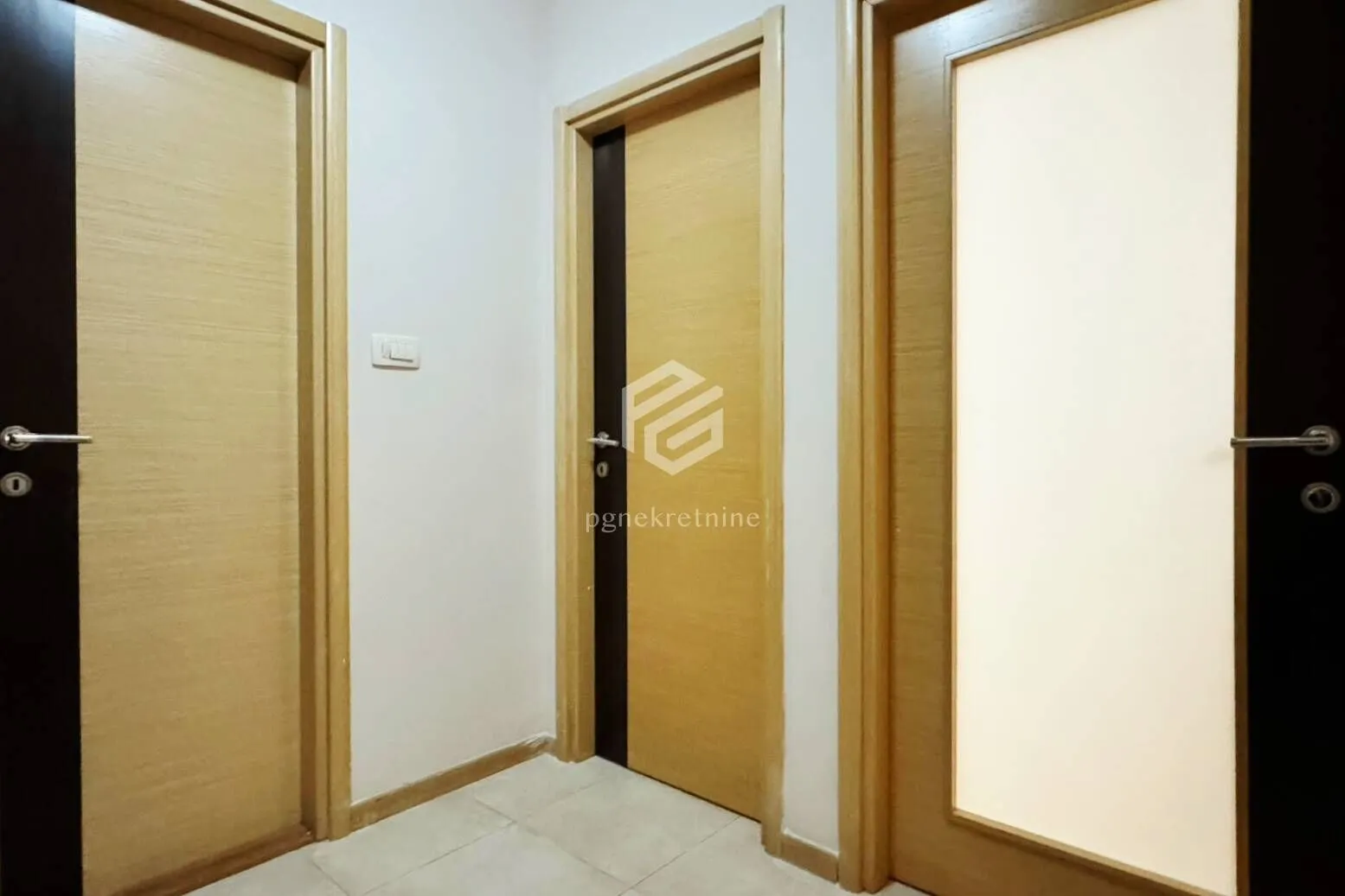 Rent, one bedroom apartment, 55m², Pobrežje, Podgorica