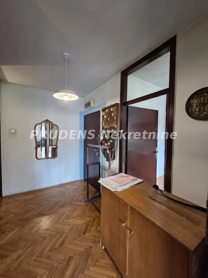 Sale, four bedroom apartment, 114m², Centar Sve Podlokacije, Beograd