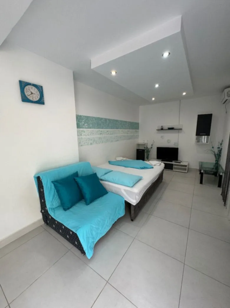 Rent, one bedroom apartment, 60m², Bečići, Budva
