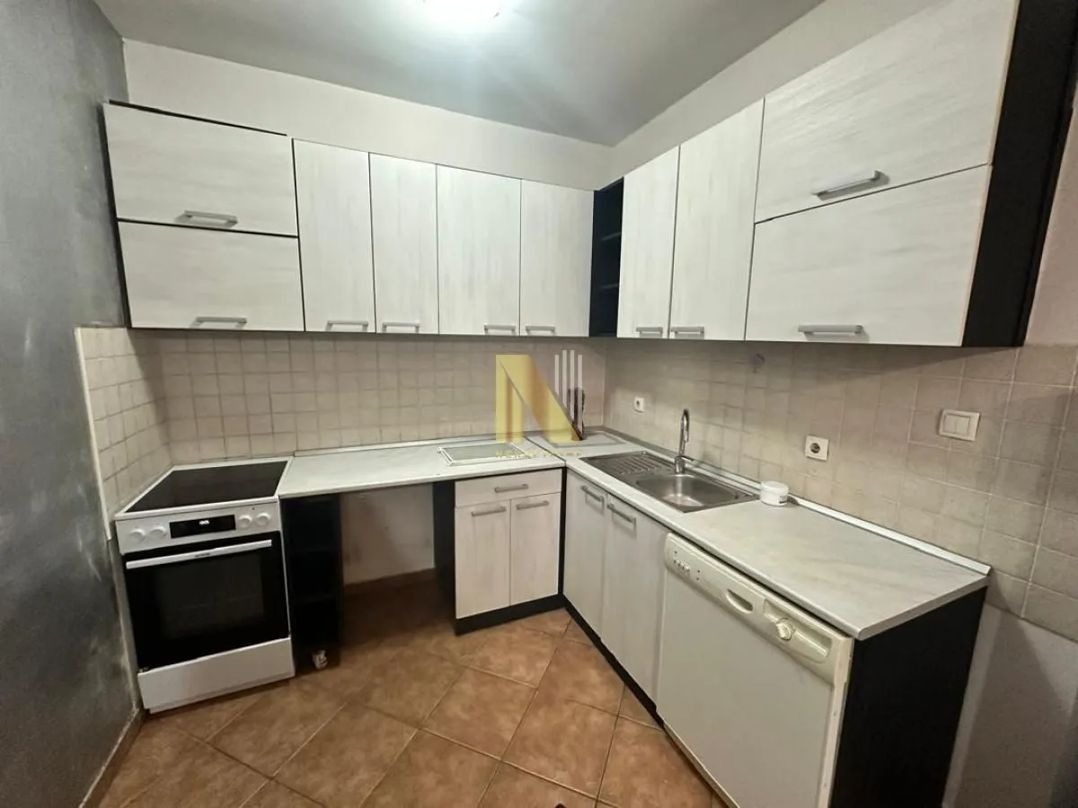Izdavanje, dvosoban stan, 42m², Grbavica, Novi Sad Sve Podlokacije