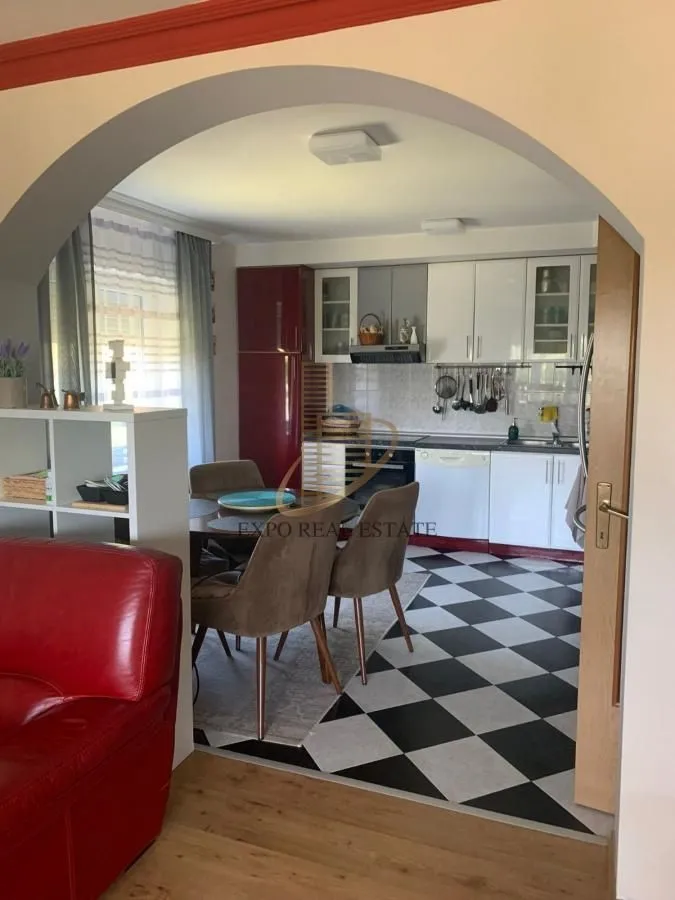 Sale, house, 355m², Djurinci, Sopot