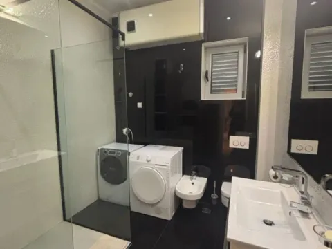 Prodaja, dvosoban stan, 100m², Dobrota, Kotor - image 11