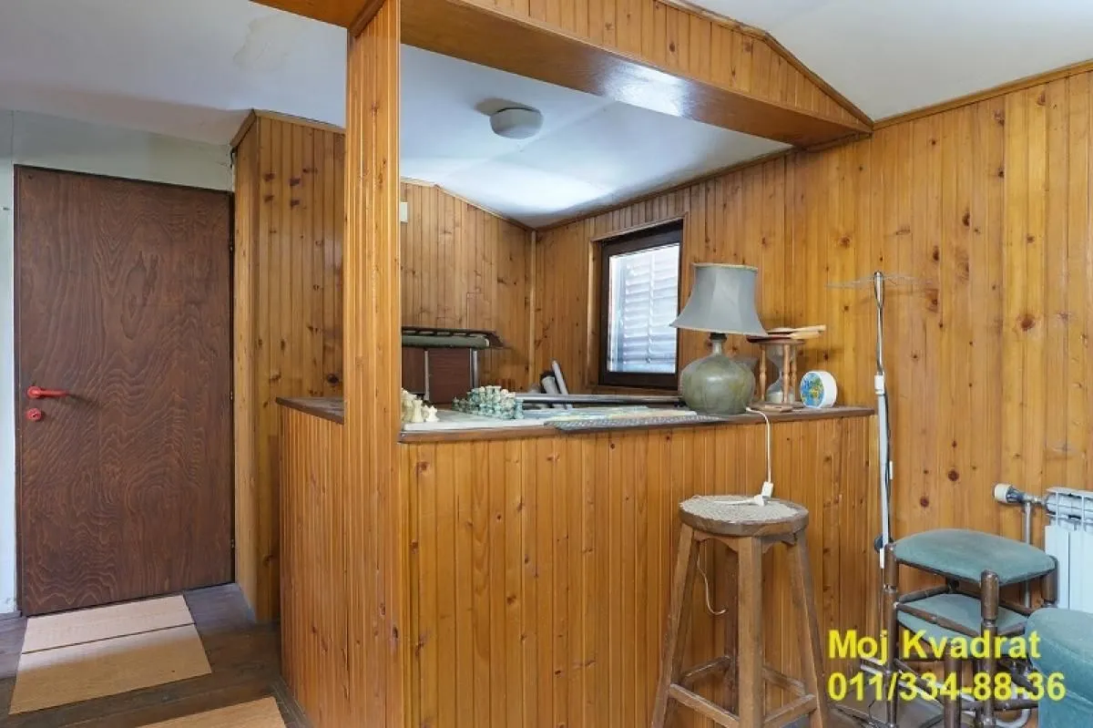 Sale, four bedroom apartment, 98m², Stari Grad, Beograd