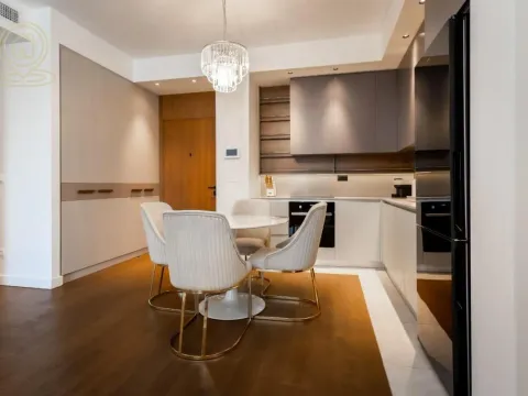 Izdavanje, trosoban stan, 120m², Savski Venac, Beograd - image 9