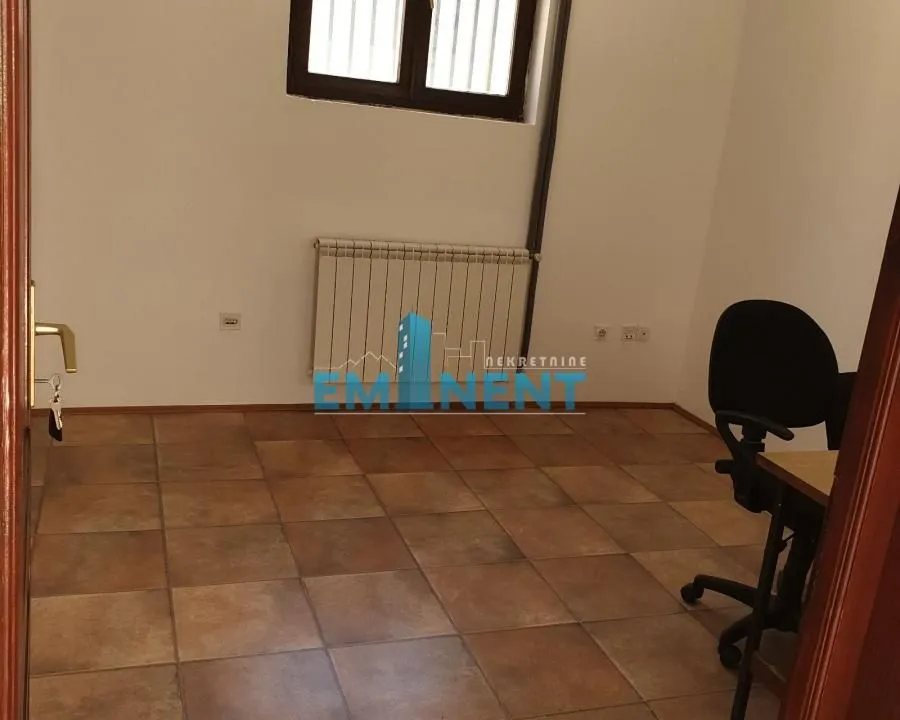 Rent, office space, 100m², Altina, Beograd