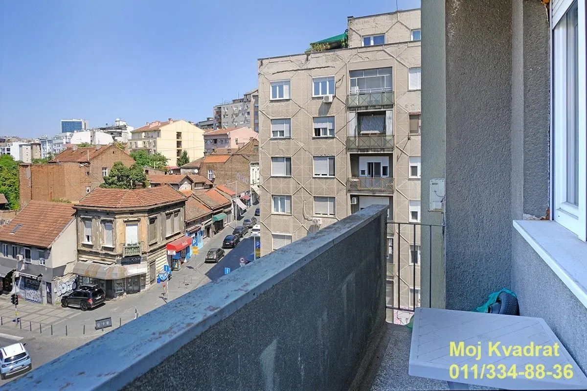 Izdavanje, trosoban stan, 93m², Savski Venac, Beograd