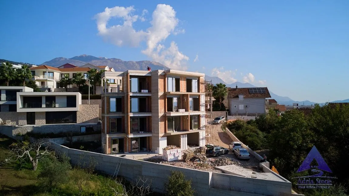 Prodaja, dvosoban stan, 73m², Tivat, Crna Gora