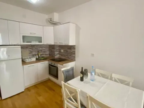 Izdavanje, dvosoban stan, 59m², Rafailovići, Budva - image 9