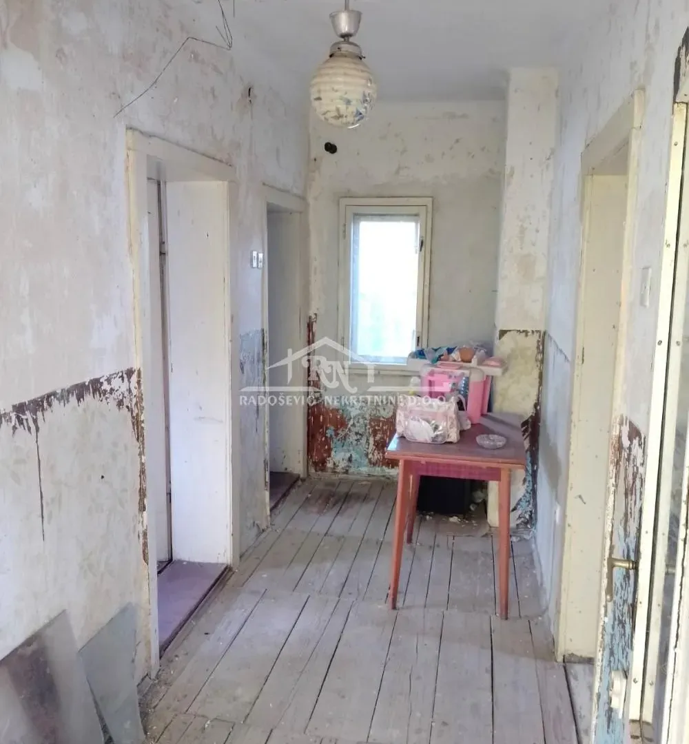 Prodaja, kuća, 66m², Umka, Beograd