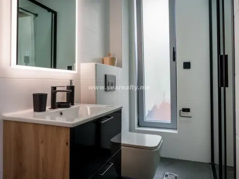 Prodaja, kuća, 280m², Tivat, Crna Gora - image 32