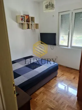 Izdavanje, kuća, 120m², Tološi, Podgorica - image 8