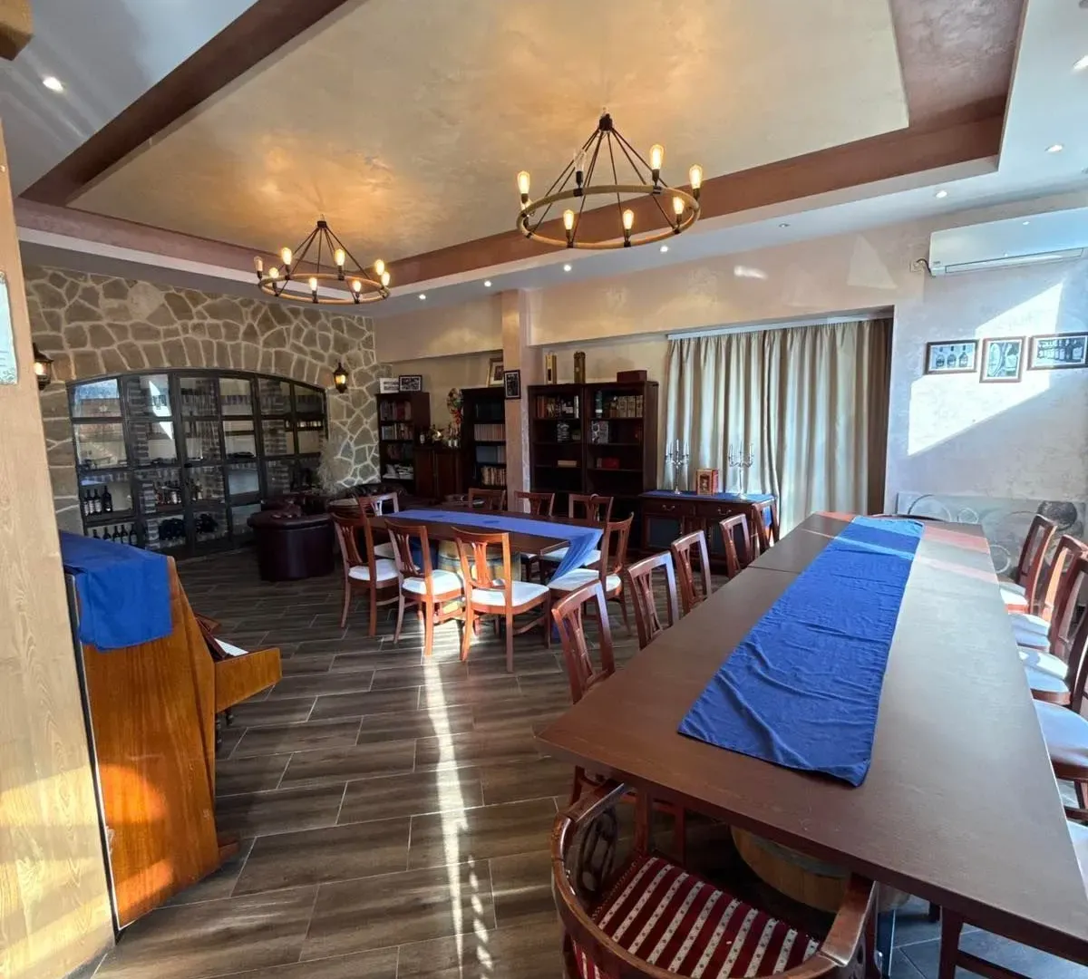 Sale, office space, 96m², Cetinje, Crna Gora