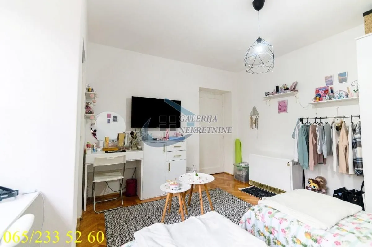 Prodaja, dvosoban stan, 61m², Slavujev Venac, Zvezdara Sve Podlokacije