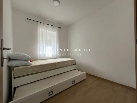 Rent, two bedroom apartment, 80m², Zelenika, Herceg Novi - image 7