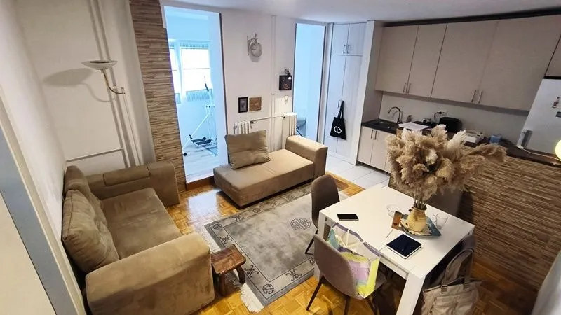 Izdavanje, dvosoban stan, 43m², Banovo Brdo, Beograd