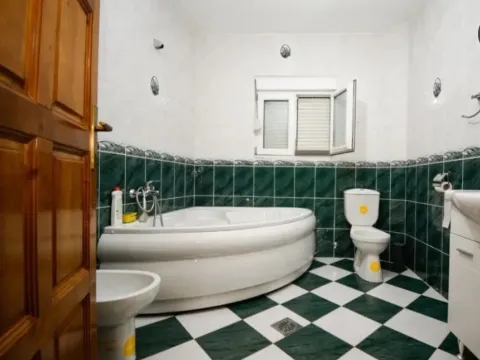 Sale, house, 313m², Donja Gorica, Podgorica - image 2
