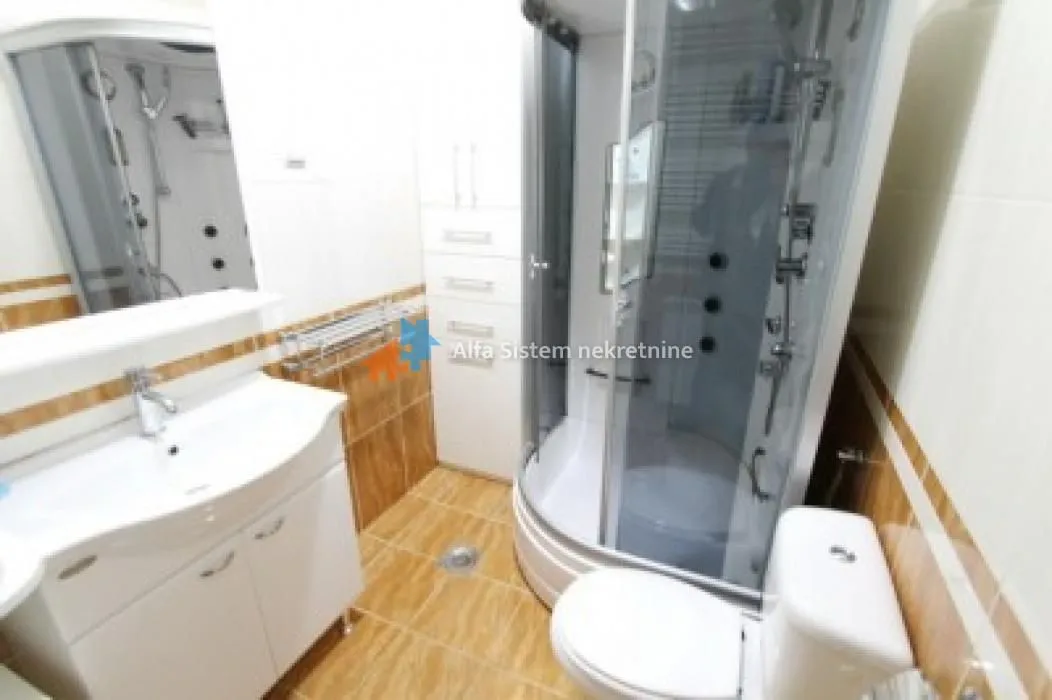 Rent, two bedroom apartment, 70m², Savski Venac, Beograd