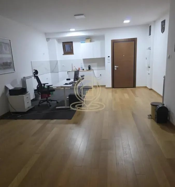 Rent, three bedroom apartment, 72m², Južni Bulevar, Vračar Sve Podlokacije