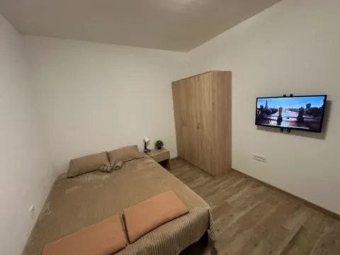 Izdavanje, jednosoban stan, 30m², Zelenika, Herceg Novi