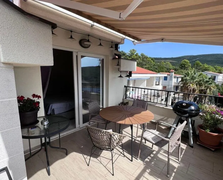 Rent, two bedroom apartment, 75m², Lješevići, Kotor