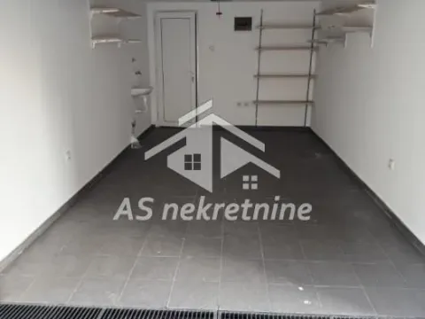 Izdavanje, stan, 220m², Senjak, Beograd - image 32