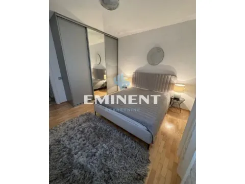 Rent, four bedroom apartment, 120m², Savski Venac, Beograd - image 6