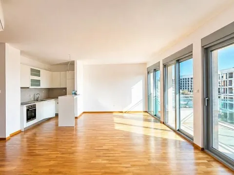 Sale, two bedroom apartment, 87m², Bečići, Budva - image 3