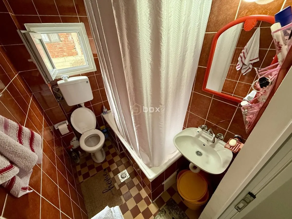 Sale, house, 200m², Pantelej, Niš