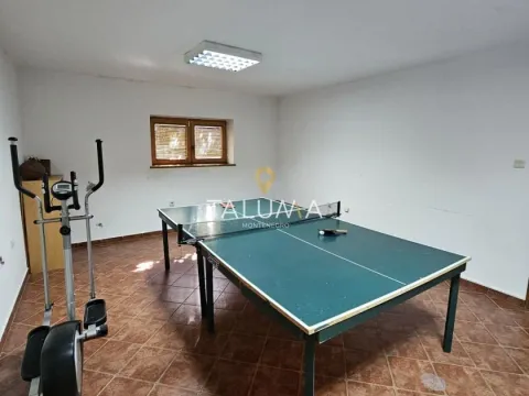 Rent, house, 300m², Masline, Podgorica - image 13