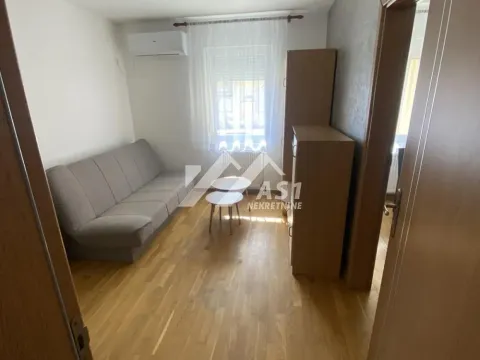 Izdavanje, jednosoban stan, 27m², Bulevar Evrope, Novi Sad Sve Podlokacije - image 3