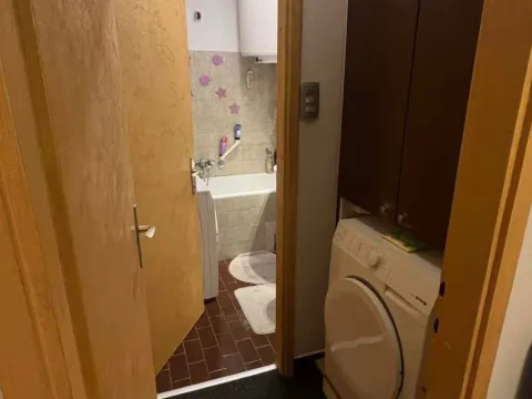 Izdavanje, dvosoban stan, 53m², Pod Goricom, Podgorica - image 11