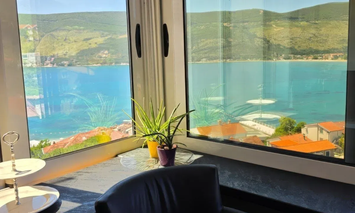 Rent, two bedroom apartment, 70m², Topla, Herceg Novi