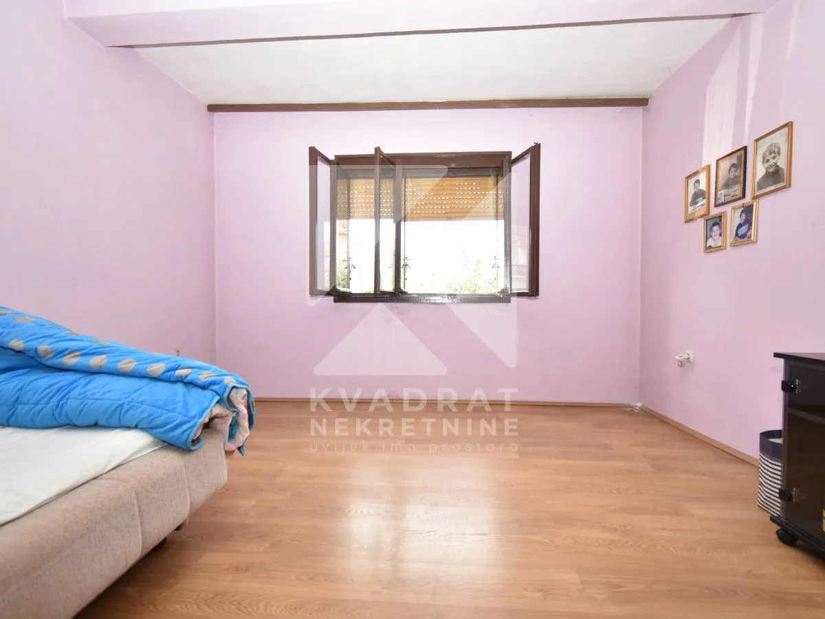 Prodaja, kuća, 200m², Tološi, Podgorica