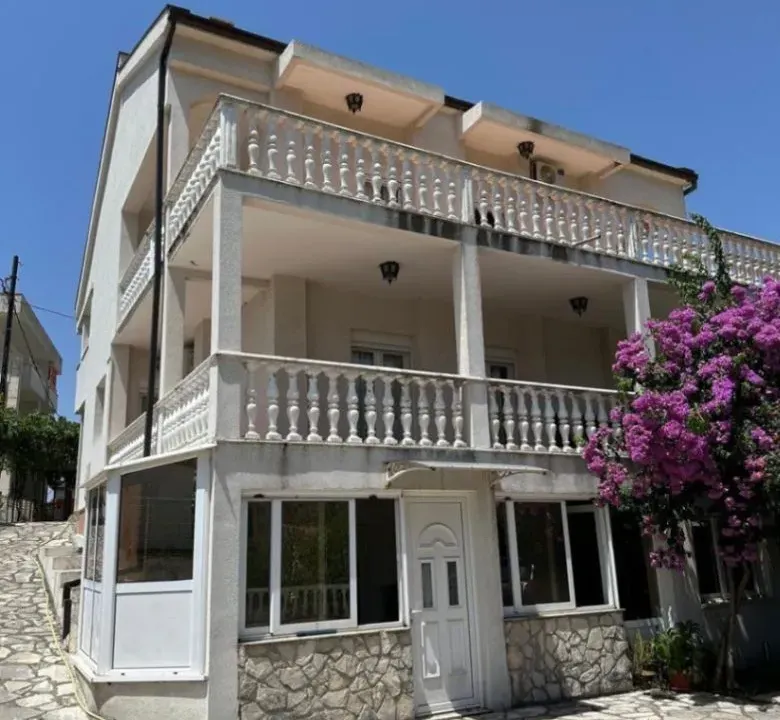 Sale, house, 350m², Polje, Bar