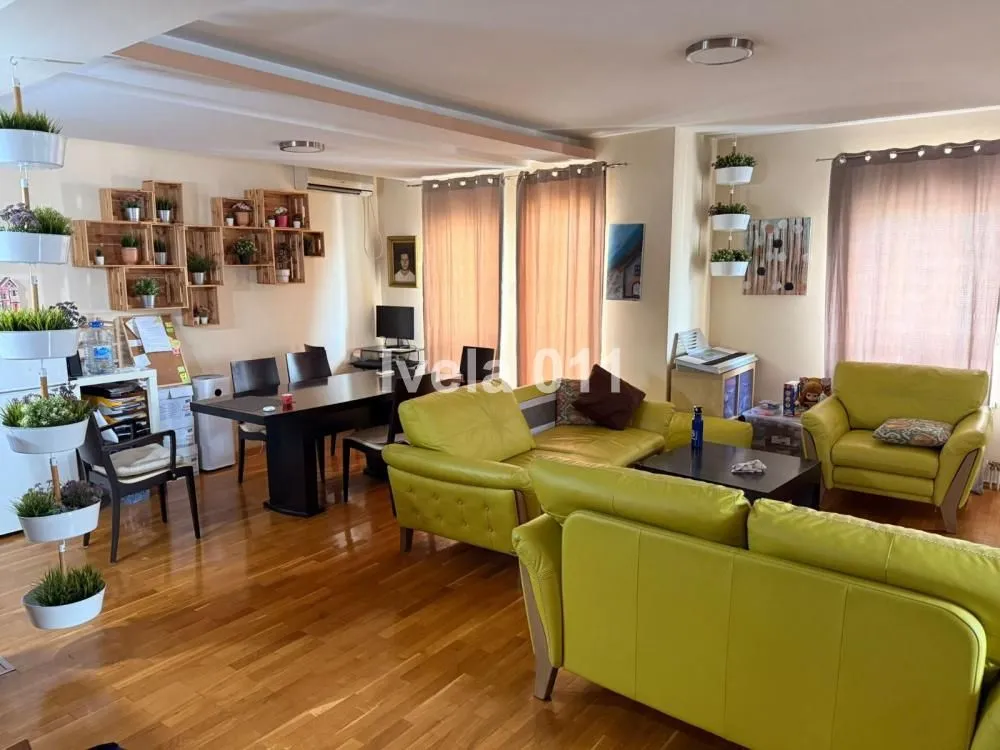 Prodaja, četvorosoban stan, 157m², Đeram Pijaca, Beograd