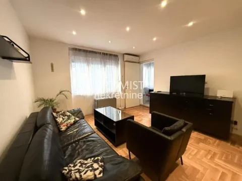Rent, two bedroom apartment, 40m², Stari Grad, Beograd - image 2