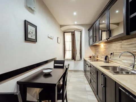 Prodaja, dvosoban stan, 117m², Stari Grad Kotor, Kotor - image 15