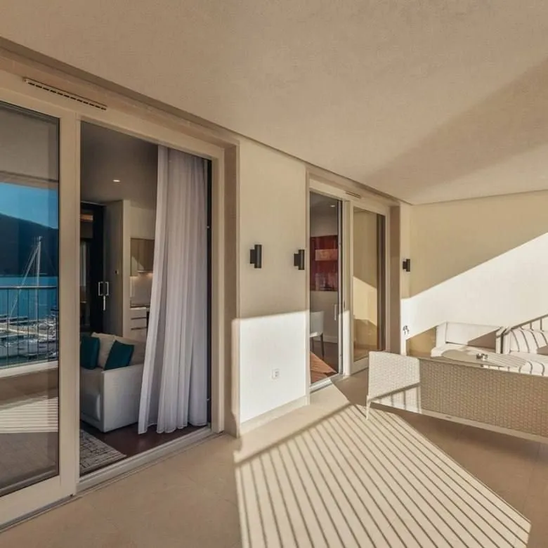 Prodaja, dvosoban stan, 120m², Portonovi, Herceg Novi